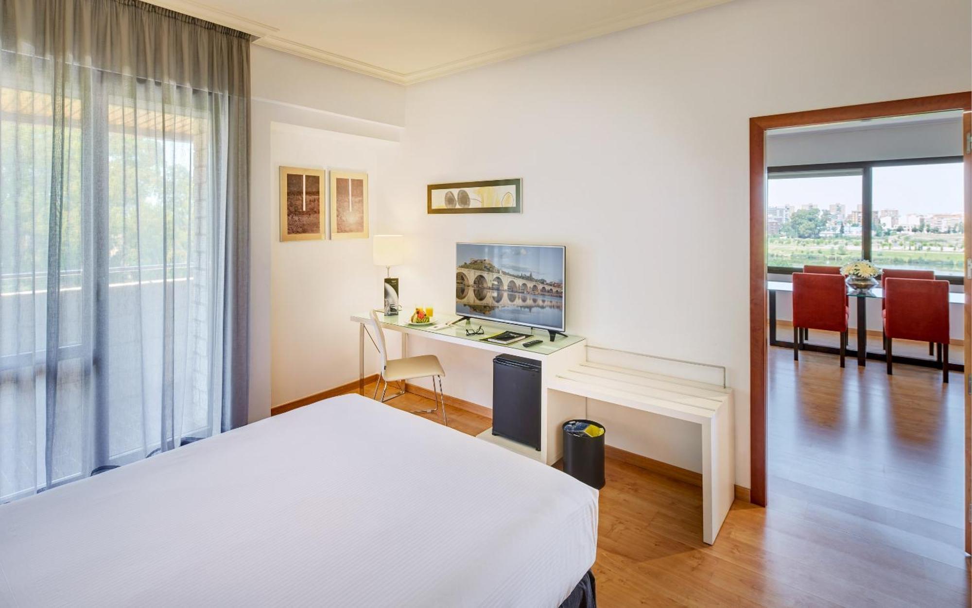 Sercotel Gran Zurbaran Hotel 4*